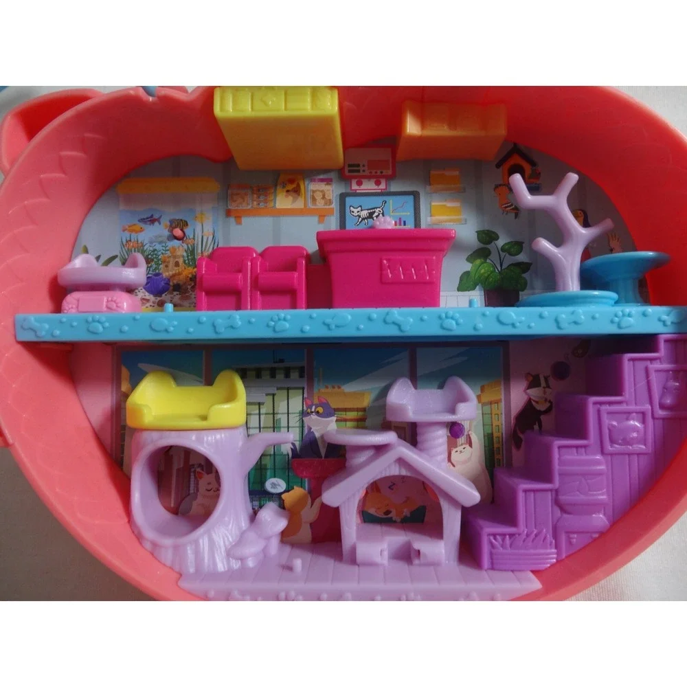Polly Pocket Pet Vet Playset Starring Shani Cuddly Cat Purse Compact‎ + Starring
